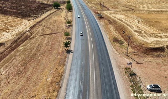 Adıyaman'da 40 Derece Sıcak Asfaltı Eritti