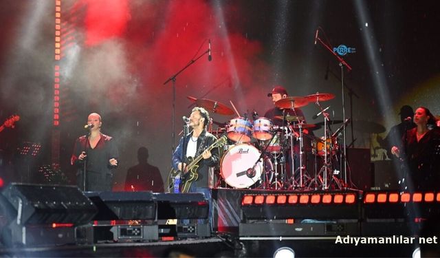 Sakarya'da Festivalin İlk Akşamında Buray Rüzgarı