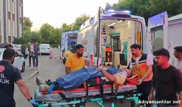 Kahta Sincik Karayolunda Kaza 6 Yaralı