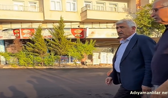 Kahta'da Otogar Yolunda Sıcak Asfalt Çalışması