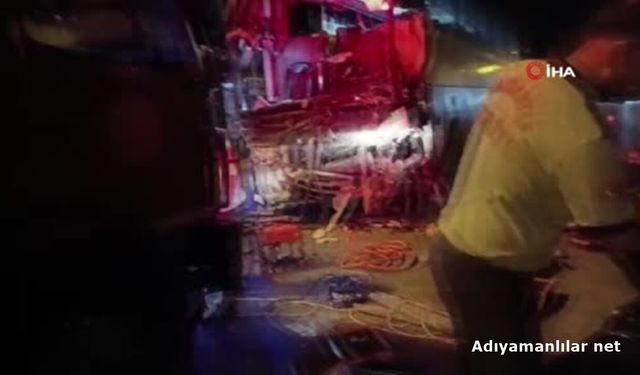 Adıyaman Otobüsü TAG'da Tıra Çarptı: 2 Ölü, 17 Yaralı