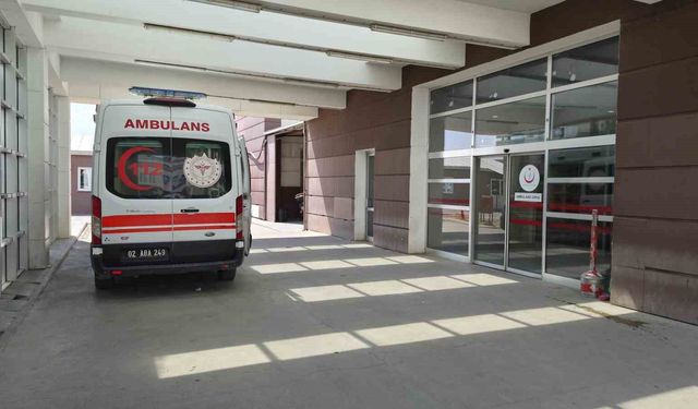 Adıyaman'da minibüs devrildi: 13 yaralı