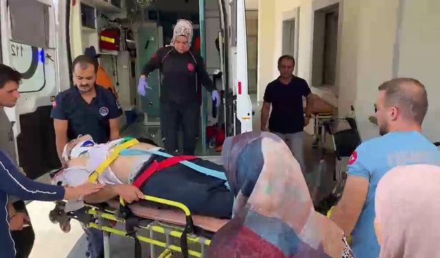 Besni’de İki Otomobil Çarpıştı: 1’i Çocuk 4 Yaralı