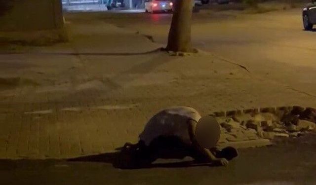 Madde bağımlısı olduğu iddia edilen şahıs sokak ortasında yığılıp kaldı