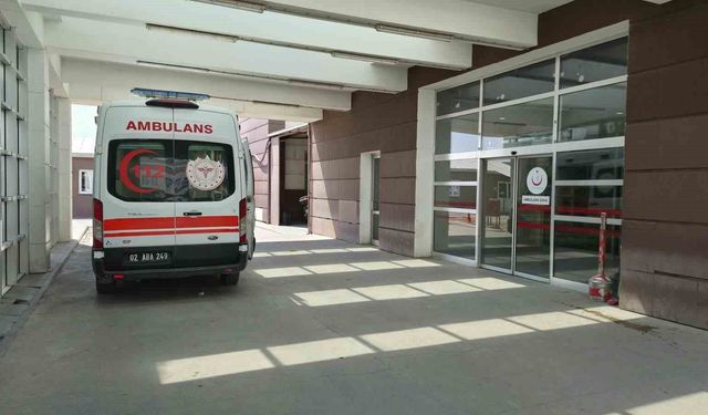 Parkta dengesini kaybeden kişi demire çarparak yaralandı