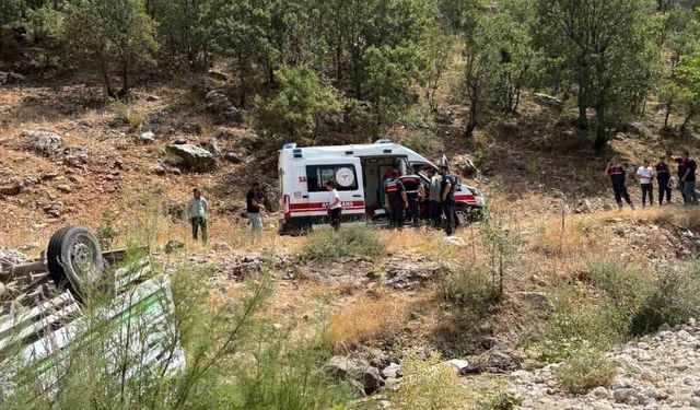 Şehit babası trafik kazasında hayatını kaybetti