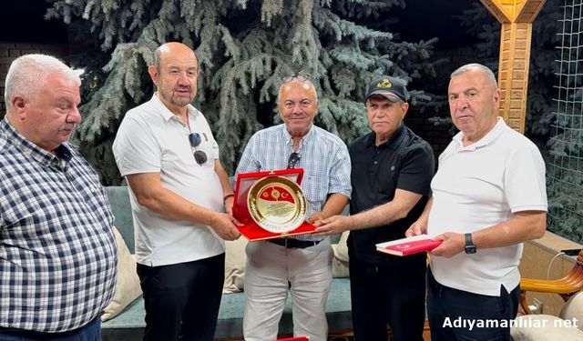 Gazeteci İsmail Türk'e Kırgızistan'da Türk Dünyası Ödülü