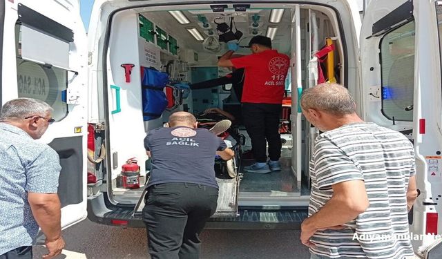 Adıyaman'da motosiklet ile otomobil çarpıştı: 1 yaralı