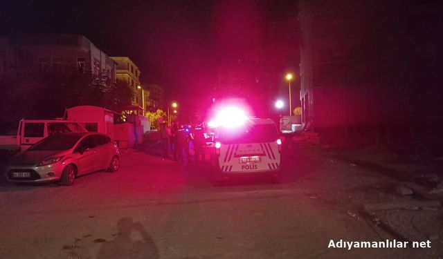 Üniversite Kavşağı'nda Motosiklet Devrildi: 1 Yaralı