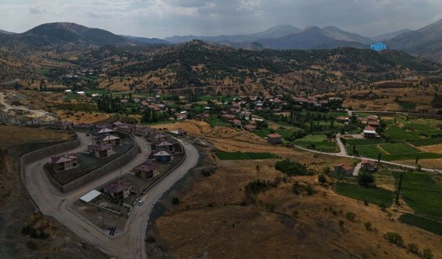 Adıyaman İl Özel İdaresi Yeşiltepe Köyü'nde parke çalışmasını tamamladı