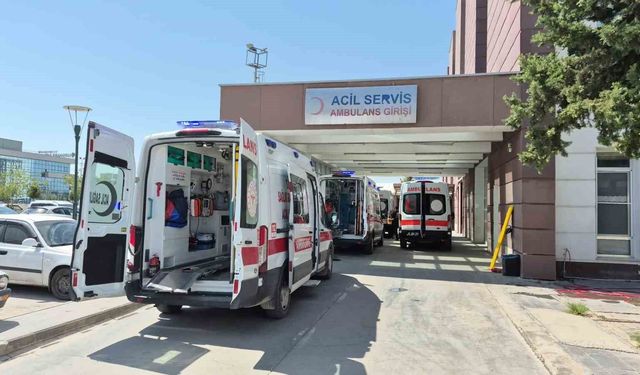 Besni'de çatıdan düşen kişi ağır yaralandı