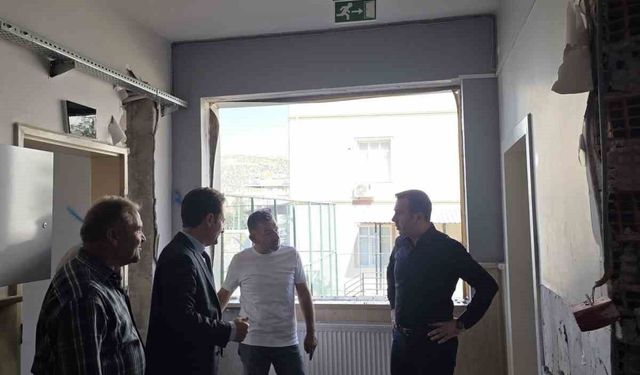 Gölbaşı Anadolu Lisesi'nde tadilat ve güçlendirme çalışmaları sürüyor
