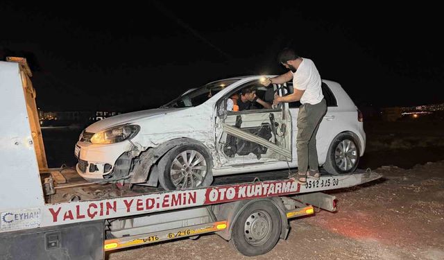 Kaza sonrası aracı bırakıp kaçtılar