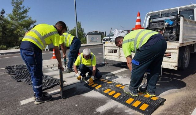Mahalleli talep etti, Tutdere riskli kavşağa hız kesici yaptı