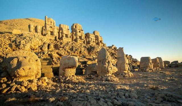 Nemrut Dağı'ın eşsiz manzarası ziyaretçilerini bekliyor