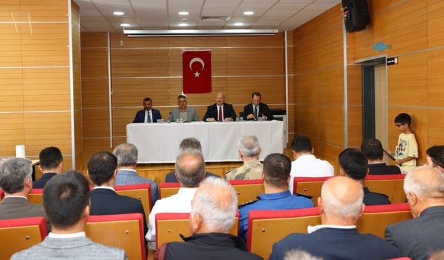 Vali Abdullah Küçük ve Milletvekili Şan, Gergerli muhtarlarla buluştu