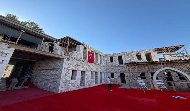 Adıyaman’da tarihî miras ayağa kaldırılıyor, kamu binaları yenileniyor