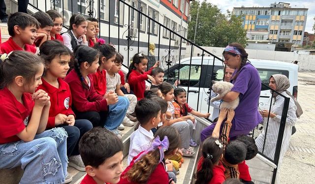 Adıyaman Belediyesi'nden çocuklara hayvan sevgisi buluşması