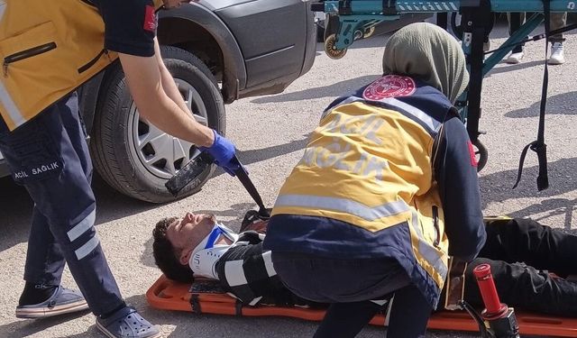 Gölbaşı'nda iki otomobil çarpıştı: 1 yaralı