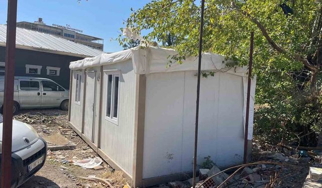 Adıyaman’da konteynerden klima çalan hırsızlar kayıplara karıştı