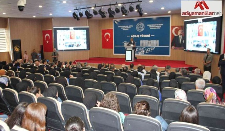 Milli Eğitim Bakanı Özer, son 20 yıldaki okullaşma oranına dikkat çekti