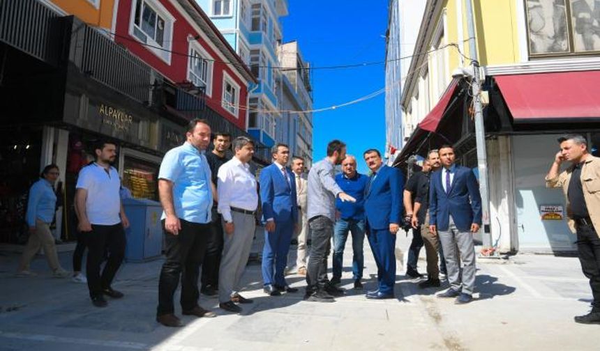 Başkan Gürkan Kuyumcular Çarşısında incelemelerde bulundu