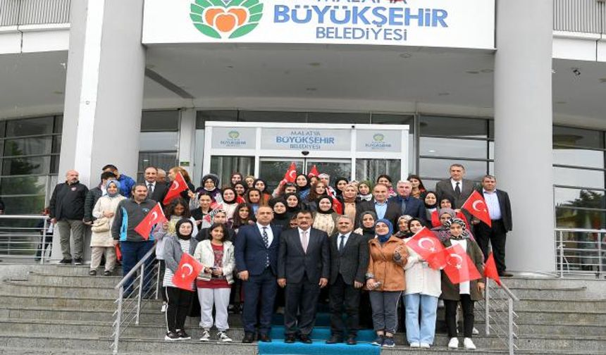 Malatya'da 41 öğrenci Çanakkale’ye uğurlandı