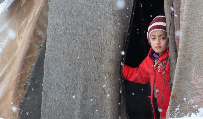 Suriye’de kar yağışından etkilenen kamplar için 'acil yardım' çağrısı