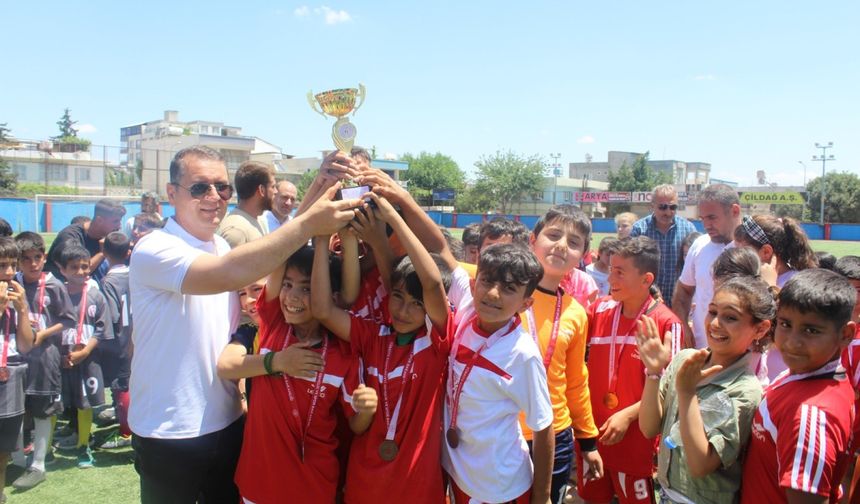 Öğrenciler arası futbol turnuvası düzenlendi 
