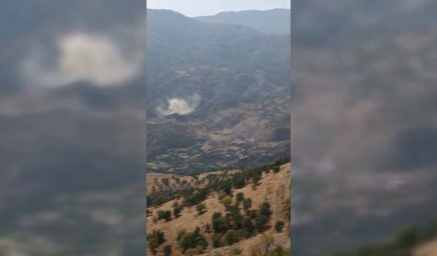 Depremin ardından Gerger'in dağlık alanında toz bulutu oluştu  - Videolu Haber