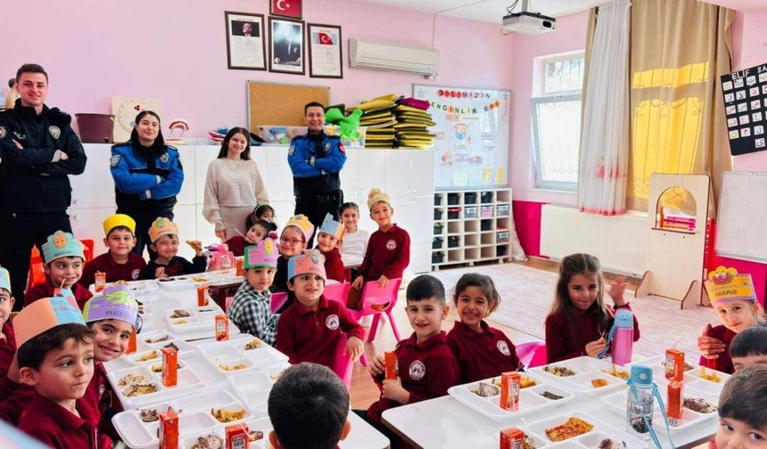 Adıyaman’da polis, öğrencilerle buluştu: Hem bilgilendirme hem eğlence 