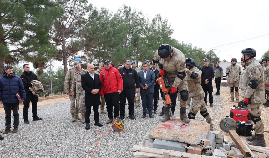 Jandarma Özel Harekat Taburu'na afet müdahale gücü güçlendirildi