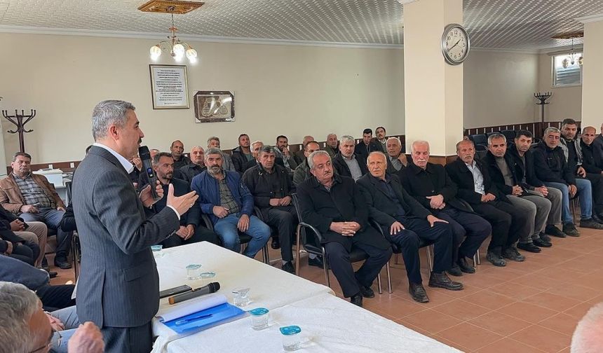 AK Partili Alkayış, Çelikhan'da muhtarlar ve vatandaşlarla bir araya geldi