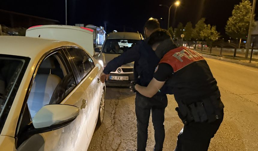 Adıyaman’da 1 Mayıs öncesi polis ekiplerinden ‘Dar Alan’ uygulaması  - Videolu Haber