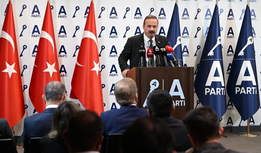 Ağıralioğlu: 'KKTC’yi bayrağıyla ağırlatacaksınız, Kurtlar Vadisi replikleriyle devlet yönetilmez' 