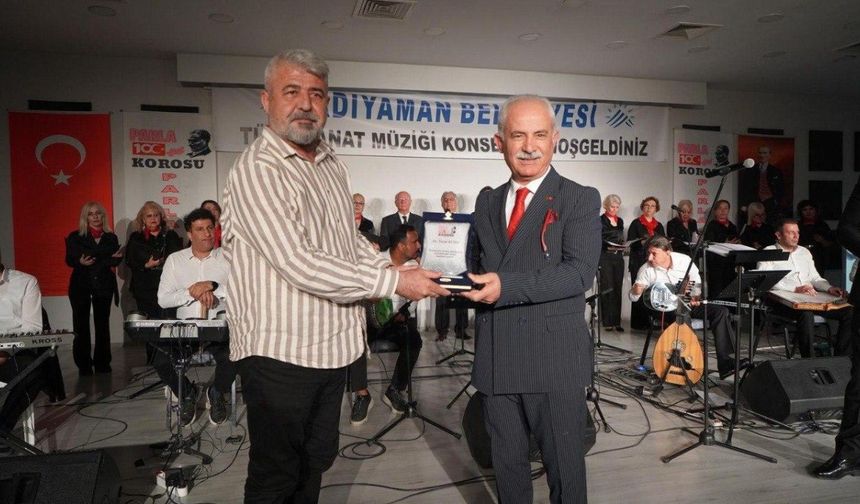 Başkent Gönüllüleri Derneği ve Parla 100. Yıl Korosu, sanatseverlerle buluştu  - Videolu Haber