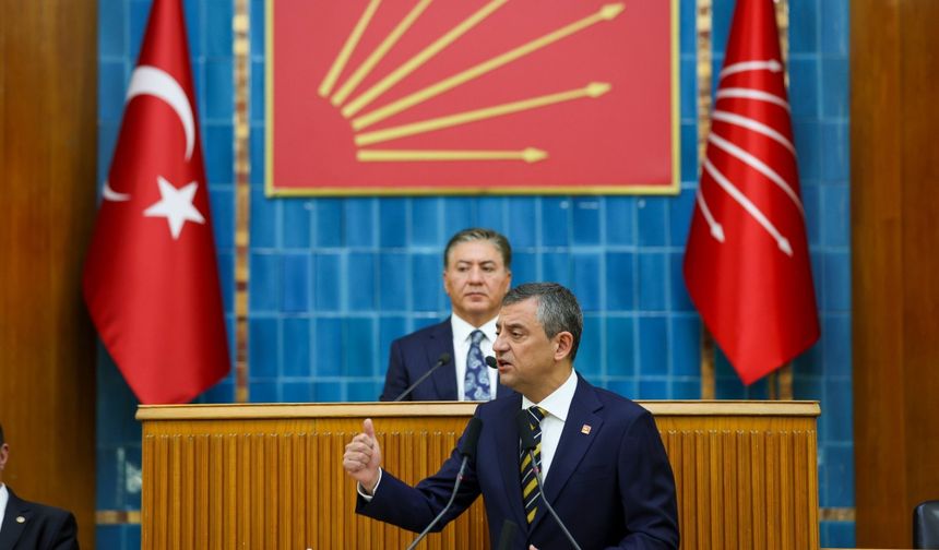 CHP Lideri Özel’den 'Normal Doğum' pankartına tepki: 'Kadınların yerine konuşmayı bırakın' 