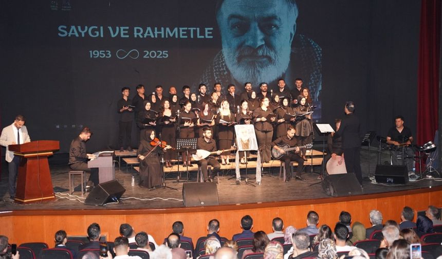 Öğretmenler Korosundan Kahtalı Mıçe’ye Türkülerle anma gecesi düzenlendi  