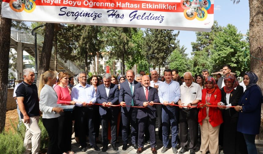 Adıyaman’da ‘Hayat Boyu Öğrenme Sergisi’ açıldı: El emeği göz nuru eserler büyük beğeni topladı  - Videolu Haber
