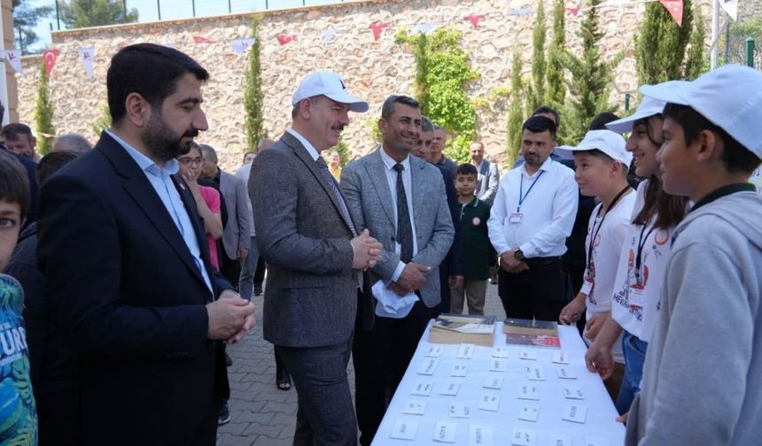 Adıyaman’da TÜBİTAK 4006 Bilim Fuarı  