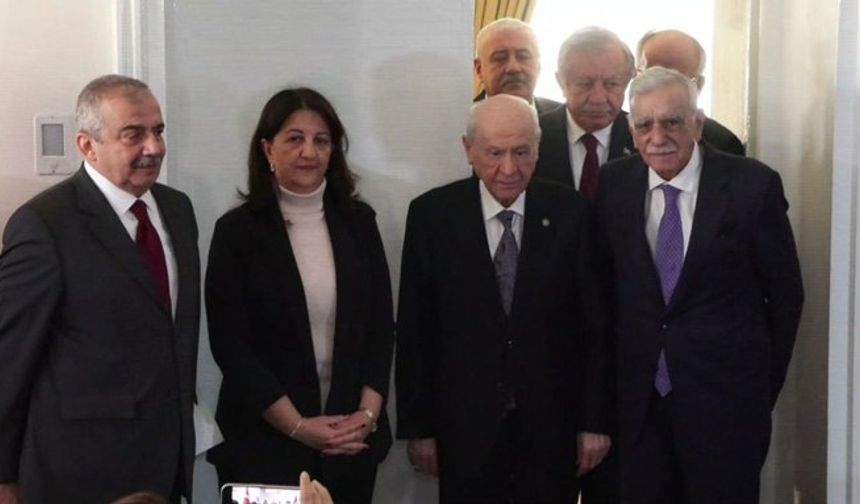 Ahmet Türk’ten Bahçeli’ye övgü: ‘Bir siyasetçinin alamayacağı riski üstlendi, siyasi hesap yapmadı’ 