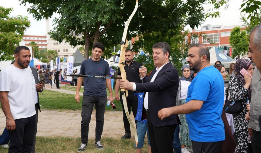 Başkan Tutdere, ADYÜ ‘Bahar Şenliği ve Türk Mutfağı Haftası’ açılışına katıldı  - Videolu Haber