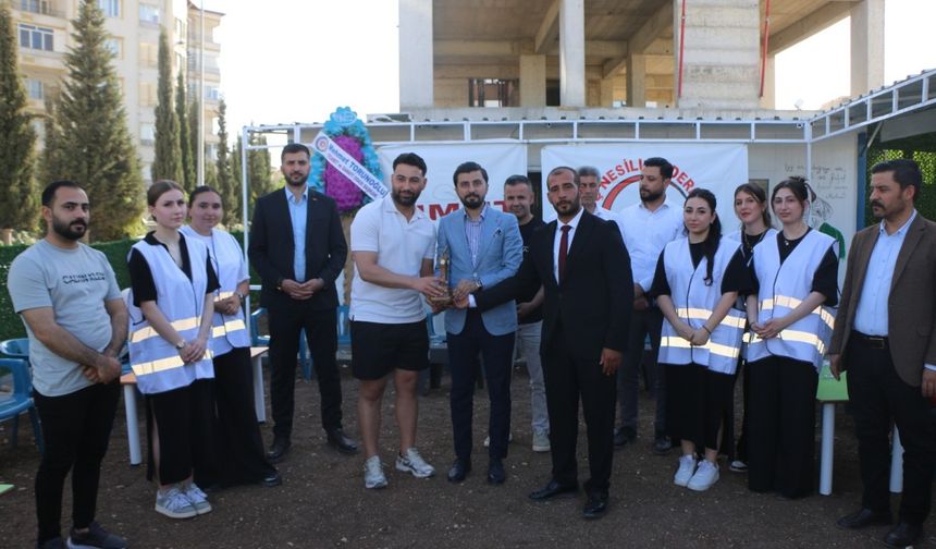 Genç Nesiller Derneği’nin Adıyaman’daki konteyner yerleşkesi açıldı: Hollanda’dan Umut Işığı  - Videolu Haber