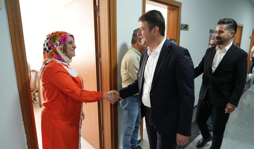 Başkan Tutdere, belediye personeliyle bayramlaştı: ‘Bu şehri omuz omuza ayağa kaldıracağız’  - Videolu Haber