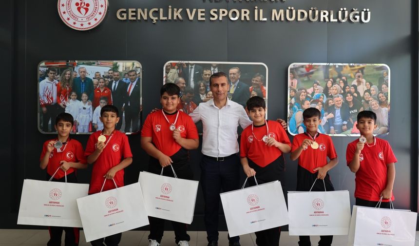 Depremzede kardeşlerden Türkiye şampiyonluğu! 