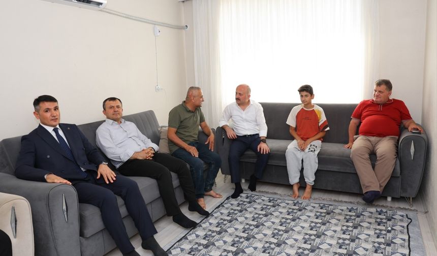 Vali Dr. Osman Varol’dan Babalar Günü’nde anlamlı ziyaret 