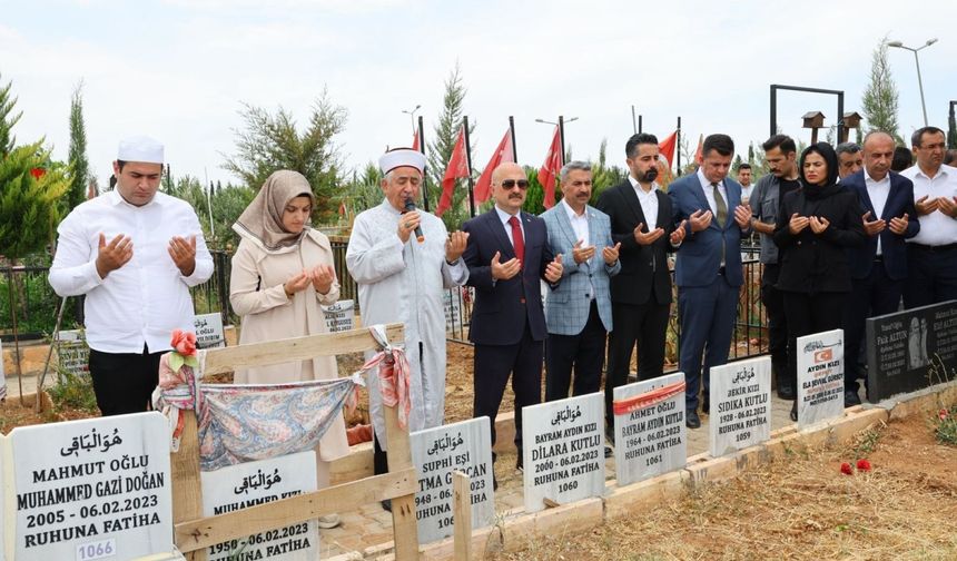 Adıyaman'da 15 Temmuz ve Deprem şehitlerine dualarla anıldı 
