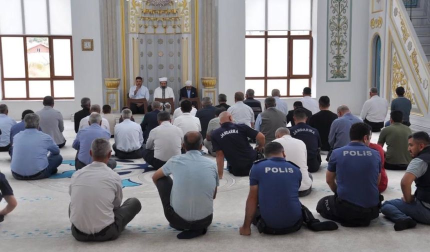 Çelikhan’da 15 Temmuz şehitleri dualarla anıldı 