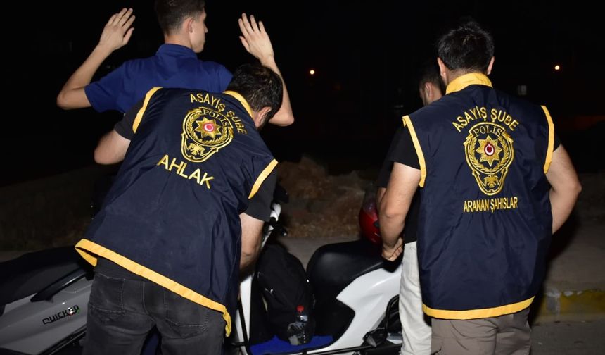 Adıyaman’da polis ekiplerince uygulama yapıldı  