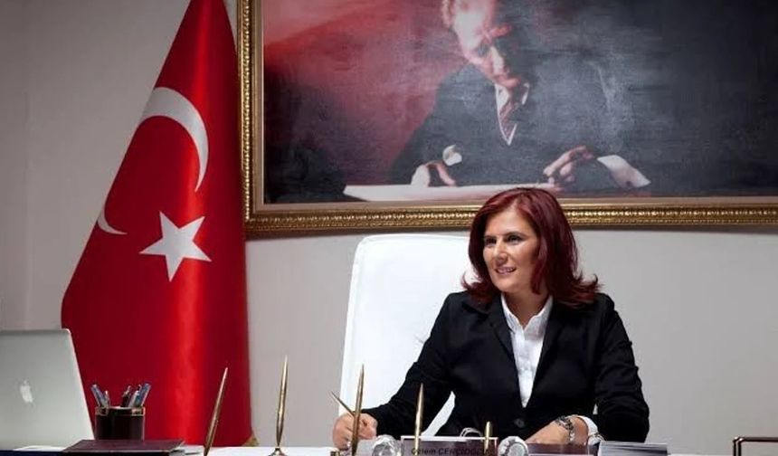 Özlem Çerçioğlu ve CHP’den 4 Belediye Başkanı İstifa Etti!